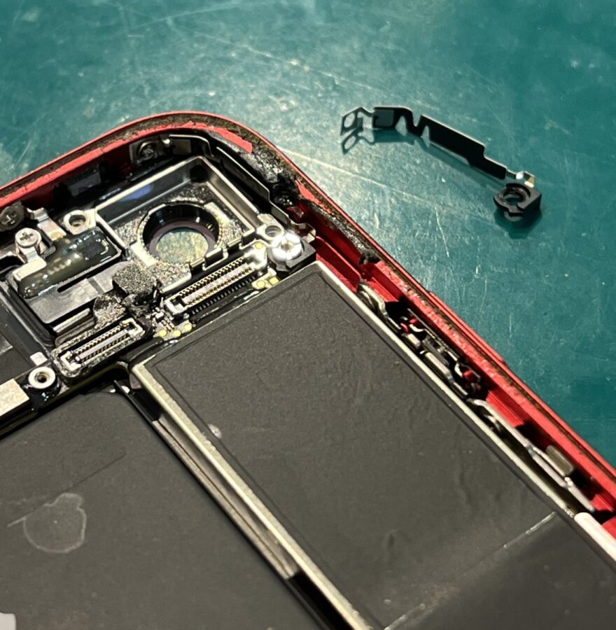 iPhoneSE(第２世代)で、急にモバイルSuicaが使えなくなっちゃった！？【スマホ修理工房新宿PePe店】