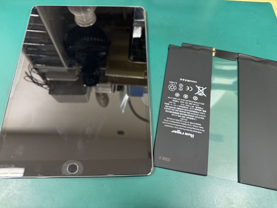 iPad Pro10.5(アイパッド)の起動不可問題。バッテリー交換で直るかも？