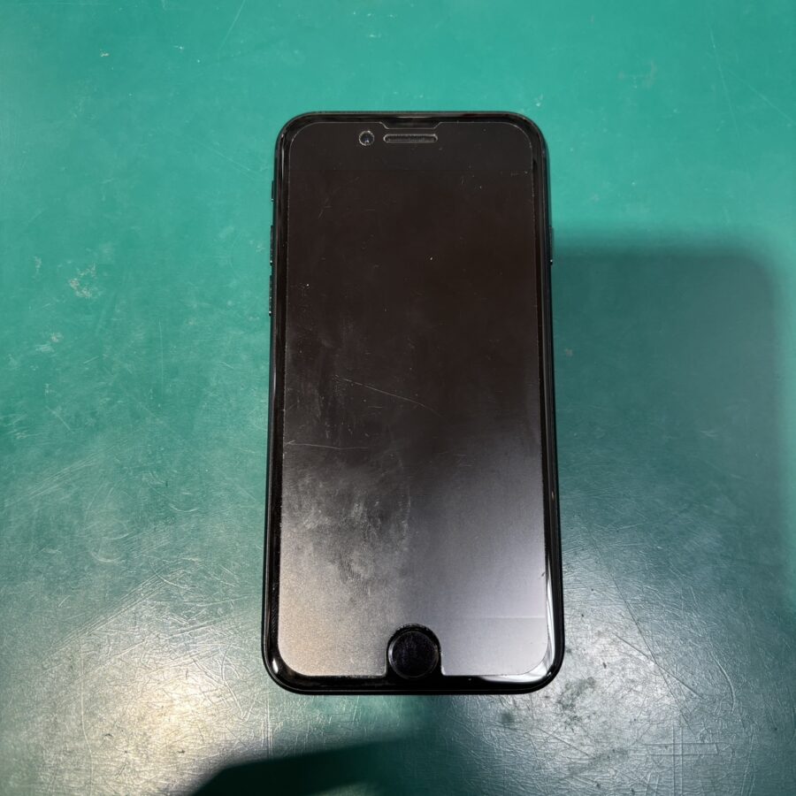 iPhone SE2(アイフォン)バッテリー交換！即時対応可能です【スマホ修理工房ココリア多摩センター店】