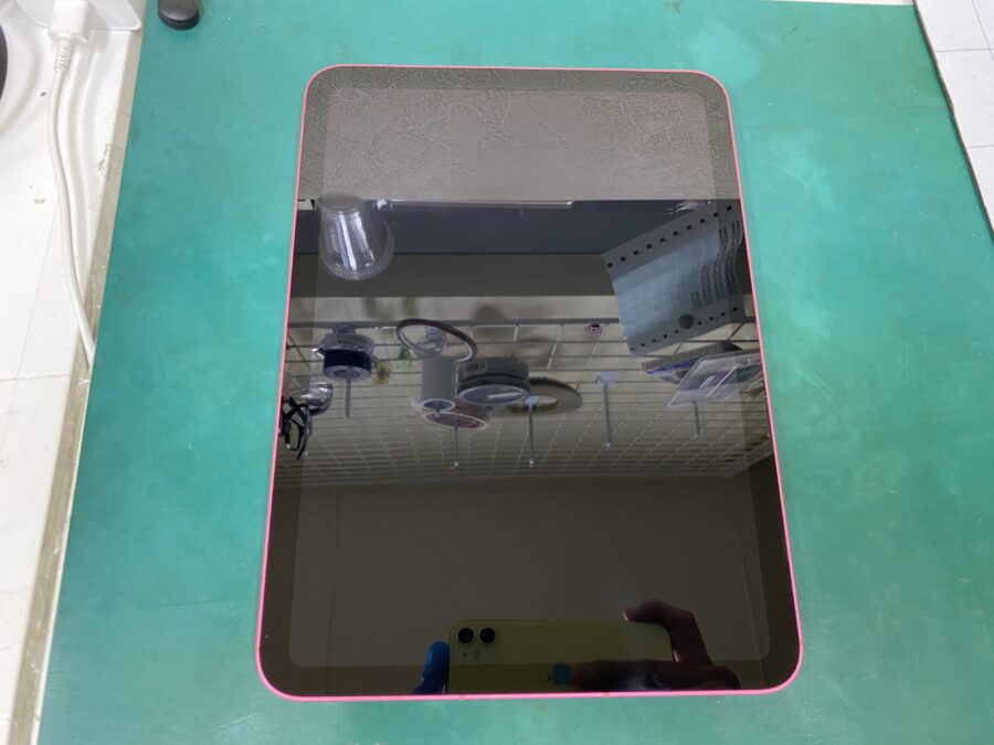 江東区西大島、亀戸近くのスマホ修理店！iPad 第10世代(アイパッド)画面のタッチが効かない。操作できない。
