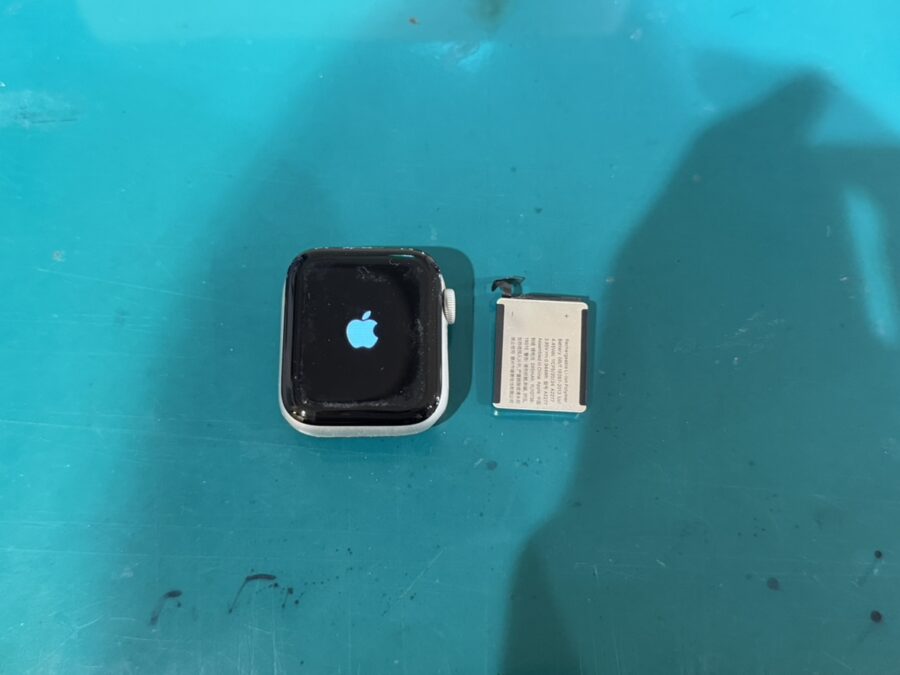 夜まで待たないApple WatchSE 40mm（アップルウォッチ）も、バッテリー交換修理で改善！！【スマホ修理工房新宿