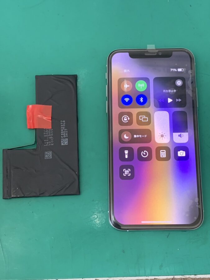 iPhoneXの画面交換とバッテリー同時交換を行いました！！【スマホ修理工房三鷹店】