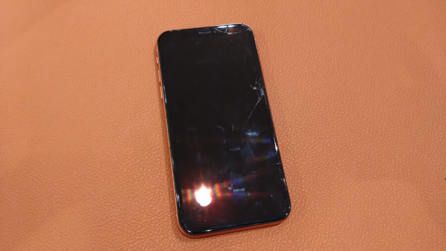 画面が割れてしまったiPhoneXR（アイフォン）修理を行いました【スマホ修理工房仙台PARCO2店】