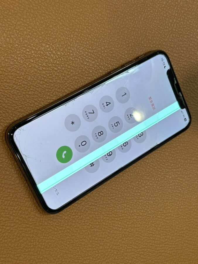 液晶に縦線が映るよiPhoneXS(アイフォン)の修理を行いました【スマホ修理工房仙台PARCO2店】