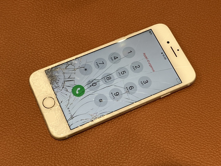 画面が割れてしまったiPhone7（アイフォン）のフロントガラス交換修理を行いました【スマホ修理工房仙台PARCO2店】