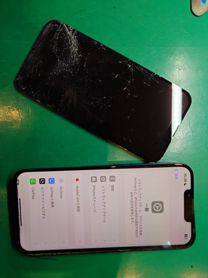 落として画面に何も表示されなくなった…iPhone 13の画面交換はスマホ修理工房へ！