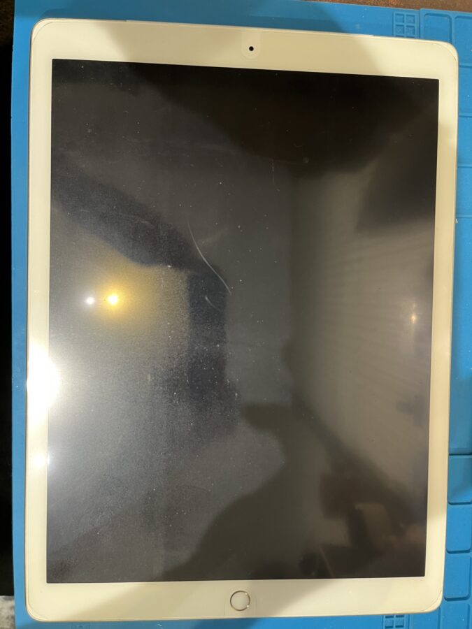 iPad Pro 12.9 inchのバッテリー交換！古くなった端末のバッテリー修理は「スマホ修理工房 渋谷店」へ！