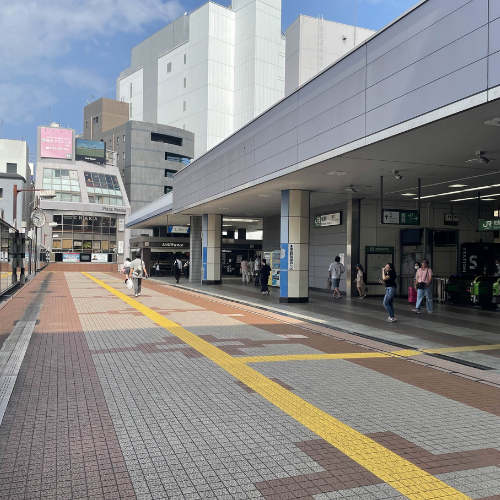 { 柏駅南口を出ましたら左へ！ }