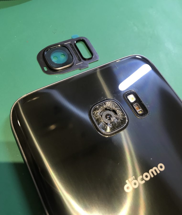 GalaxyS7edge(ギャラクシー)カメラガラスが割れてしまった.....そんなときはスマホ修理工房 広島パルコ新館店へ！