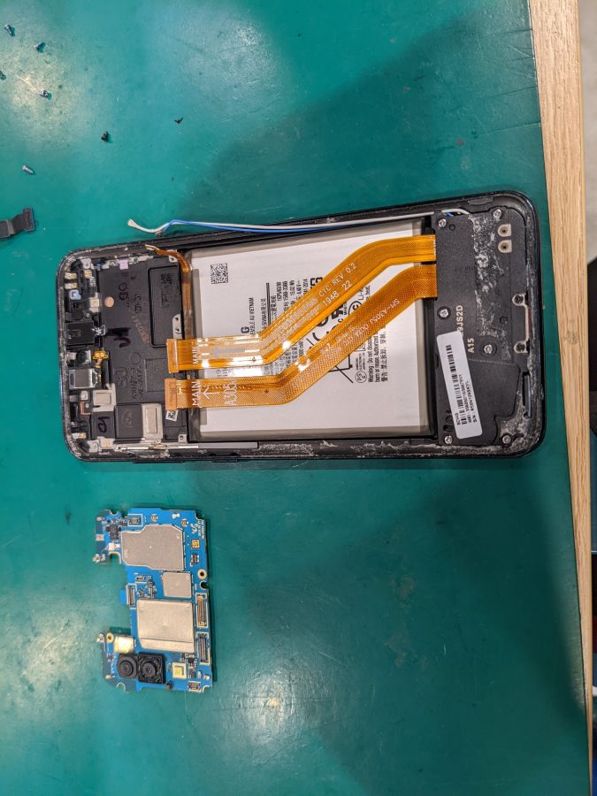 GalaxyA30(ギャラクシー)の外装交換はスマホ修理工房ペリエ千葉店へ！