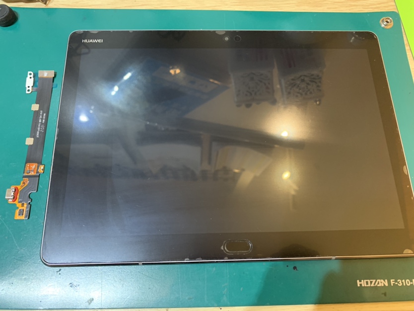 MediaPad M3 Lite10.1(メディアパッド)の充電ができなくなってしまったときはスマホ修理工房新宿PePe店で解決