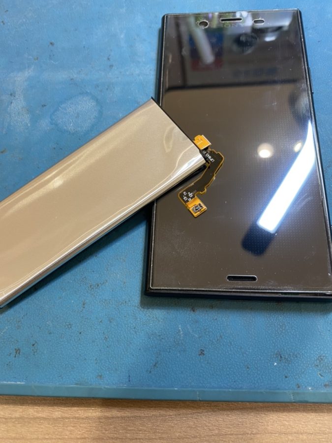 仙台市青葉区からお越しのお客様からXperiaXZ1のバッテリー交換承りました！！【スマホ修理工房仙台PARCO２店】
