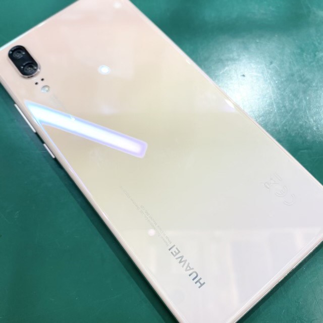 正規対応が終了したP10Liteのバッテリー交換もお任せ！【スマホ修理工房池袋P'パルコ店】