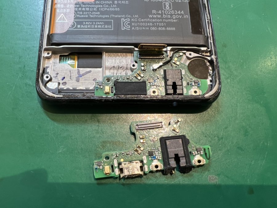 充電できなくなったHUAWEI P30Lite(ファーウェイ)の充電コネクタ交換修理を行いました！
