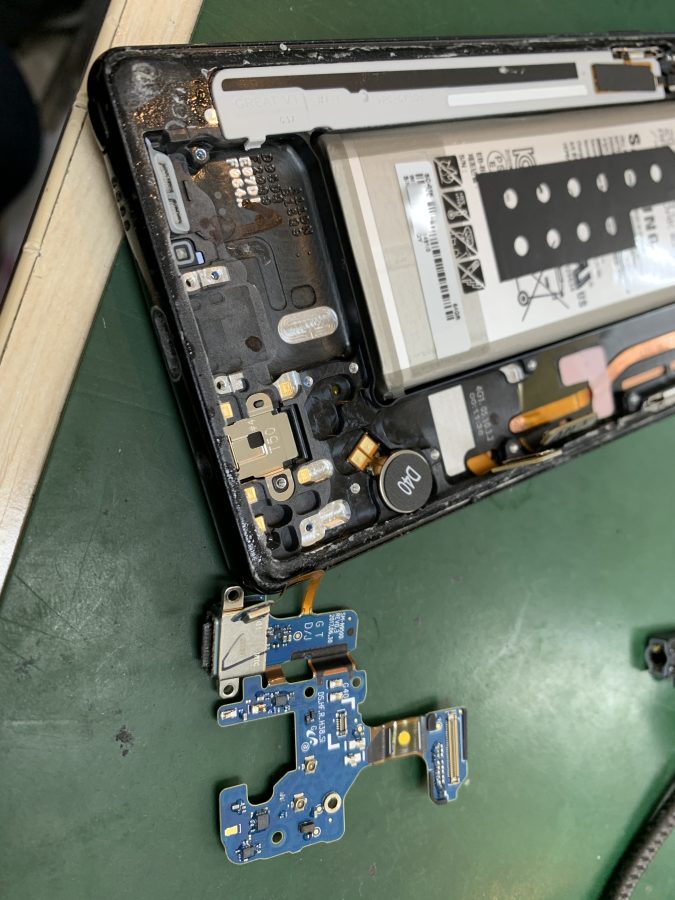 【Galaxy】note8の充電ドック修理を行いました。