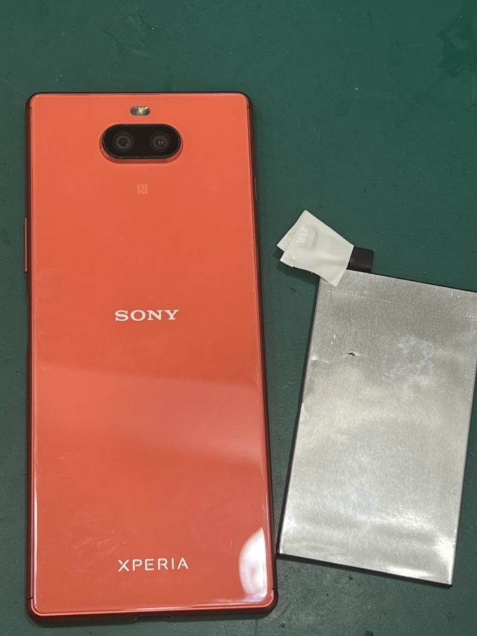 【バッテリー交換修理】XPERIA 8 （エクスペリア8）充電不良【スマホ修理工房 テラスモール湘南店】