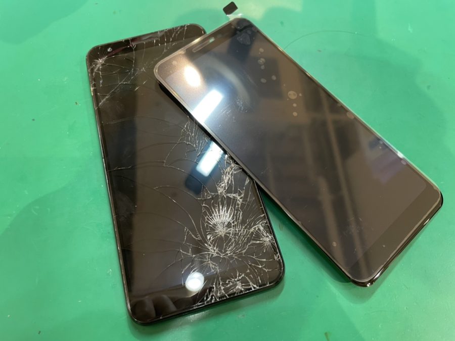 画面にたくさんのヒビが入ってしまった！Pixel3a（ピクセル）の画面交換ならスマホ修理工房水戸オーパ店にお任せください！！！