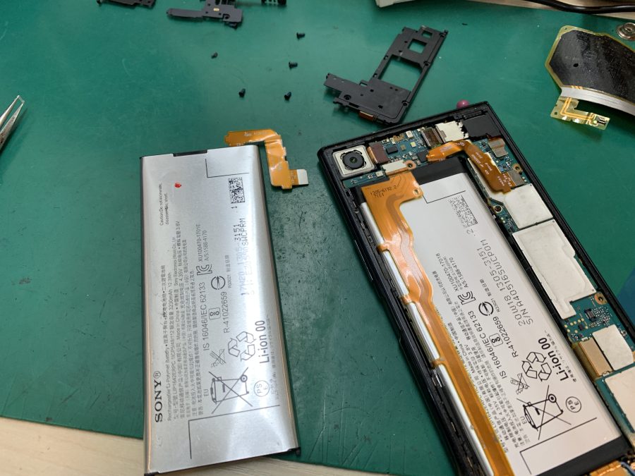 Xperia XZ Premium バッテリー交換しました！【アンドロイド修理 葛西駅前】