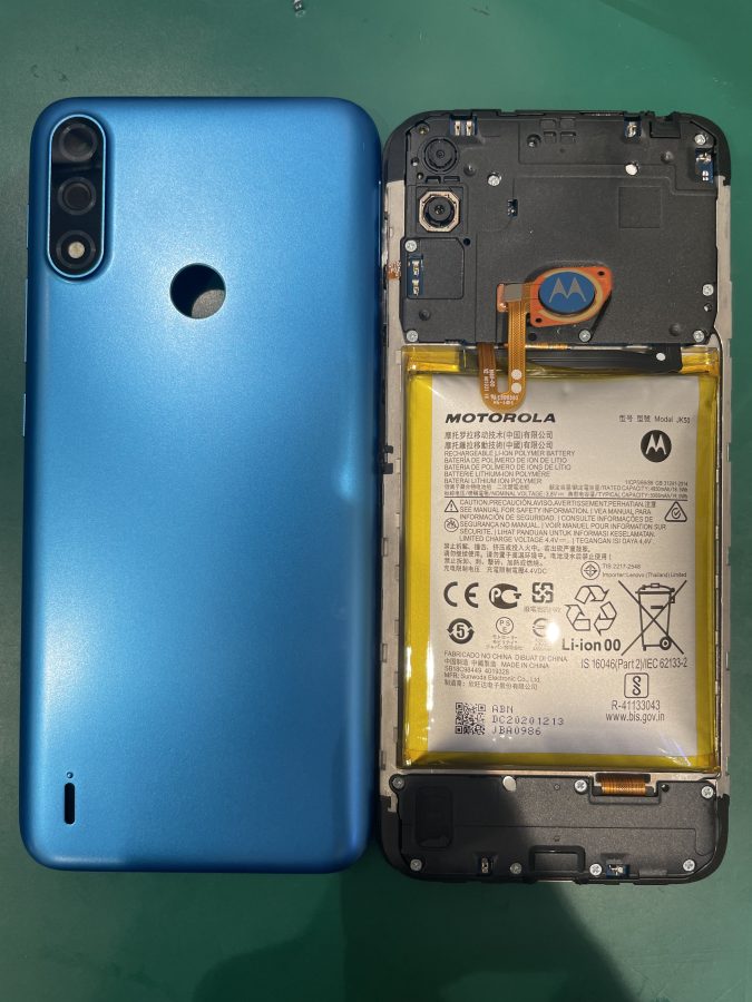 【バッテリー交換】Motorola moto e7 power(モトローラ)【スマホ修理工房 横浜戸塚モディ店】