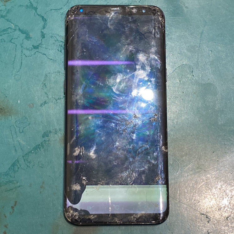 画面が正常に映らないGalaxy(ギャラクシー)S8+の画面修理を行いました！【スマホ修理工房イオンモール松本店】