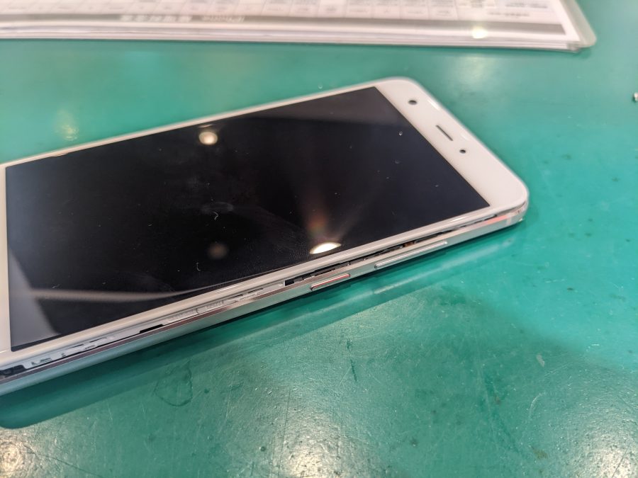 HUAWEI NOVA(ファーウェイ)のバッテリー交換はスマホ修理工房ペリエ千葉店へ！セール中です！！