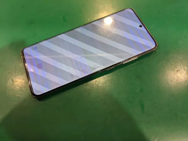 GalaxyS20 5G(ギャラクシー)の画面修理　データそのまま即日修理☆スマホ修理工房天神地下街店へ‼