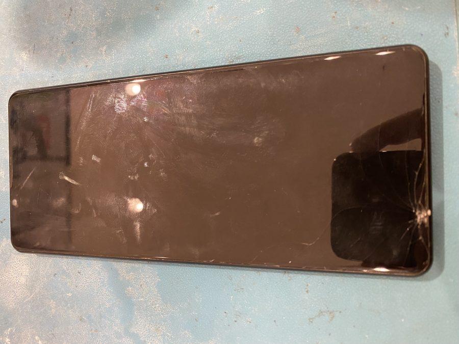 ガラス割れの目立つXperia1Ⅲ（エクスペリアテンマークスリー）即日修理可能です!【スマホ修理工房仙台PARCO２店】