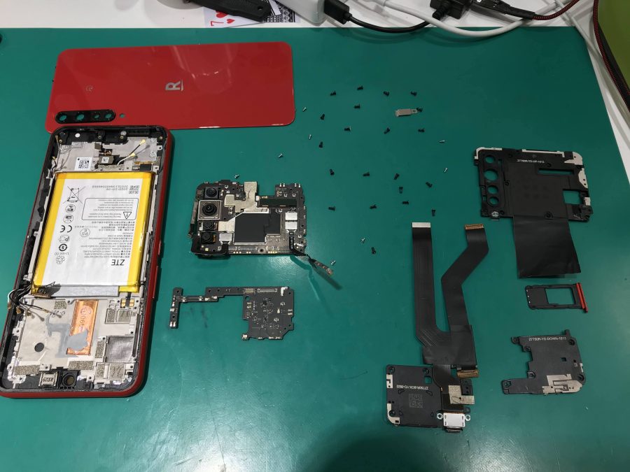 楽天モバイル限定スマホも修理受付中！