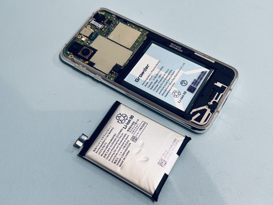 AQUOS R2(アクオス)のバッテリー交換はスマホ修理工房水戸オーパ店に是非お任せください！！