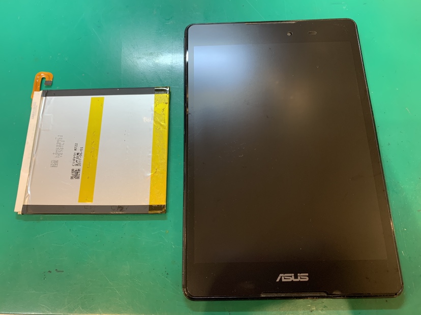 Zenpad 3 8.0(Z581KL)のバッテリー交換ならデータそのまま即日修理のスマホ修理工房新宿PePe店にお越し下さい！