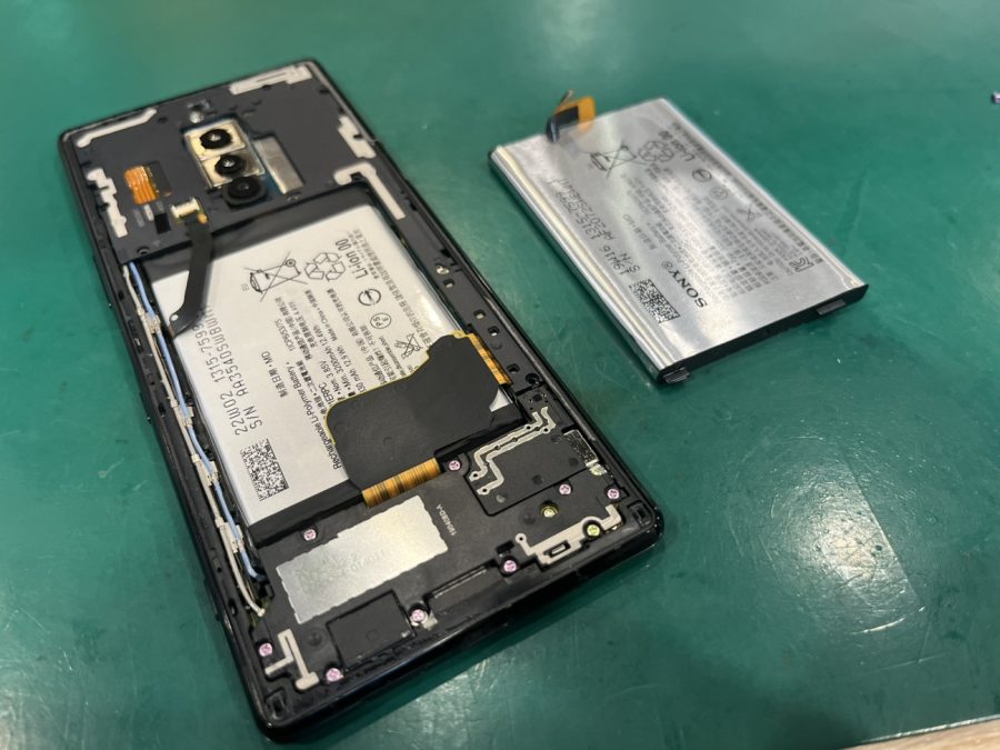 Xperia1(SOV40･SO-03L)の充電持ちが厳しい…スマホ修理工房ペリエ千葉店でなおるかも⁉
