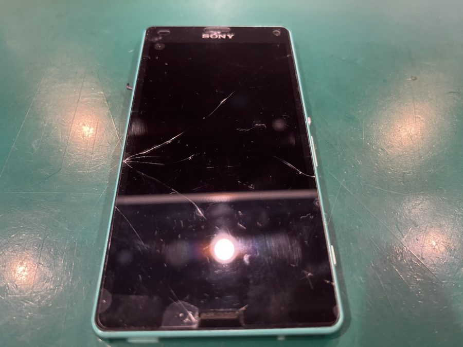XperiaZ3compact(SO-02G)のタッチが出来ない!スマホ修理工房ペリエ千葉店で修理できます‼