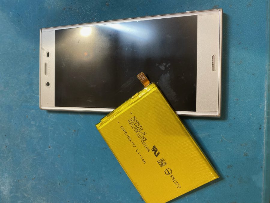 山形市からお越しのお客様からXperiaXZｓ（エクスペリア）のバッテリー交換承りました！！
