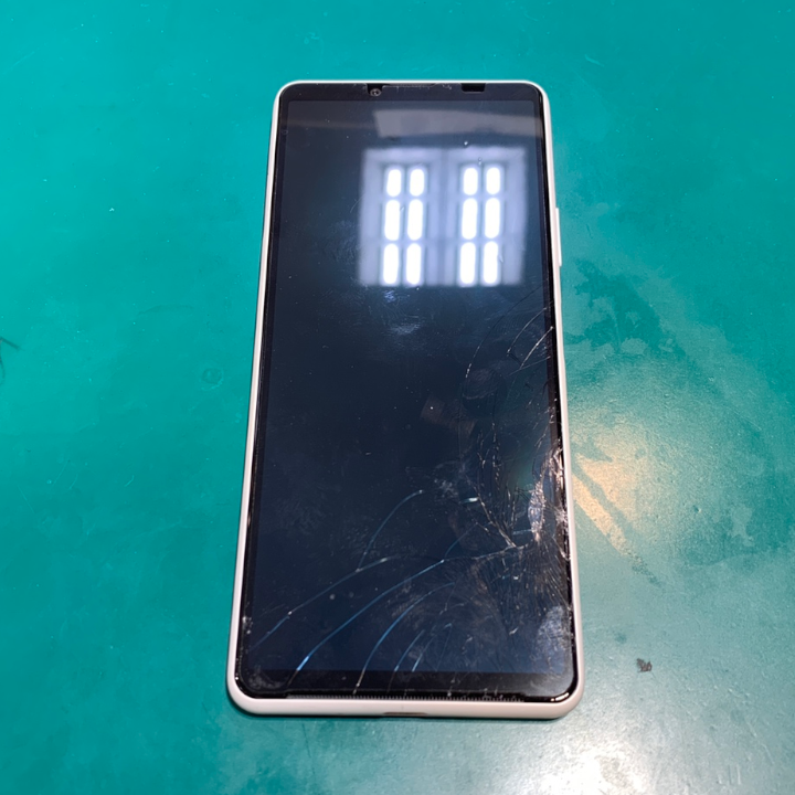 画面の修理は当店で！Xperia10III Lite（エクスペリア テンスリーライト）画面修理交換【スマホ修理工房ココリア多摩セ