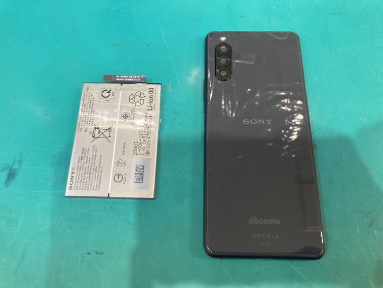 SONY Xperia 10Ⅱ(エクスペリア)のバッテリー交換ならスマホ修理工房新宿ペペ店でご対応可能です✨