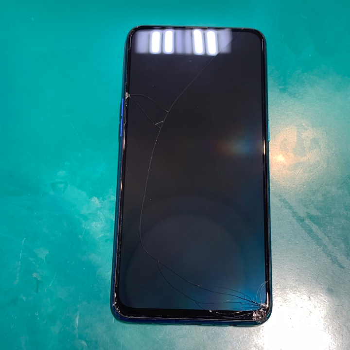 OPPOスマホの画面交換ご対応可能です！OPPO RenoA（オッポリノエー）フロントパネル交換【スマホ修理工房ココリア多摩セン