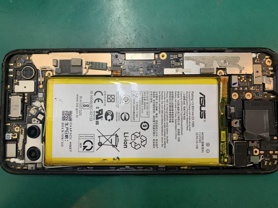 ROG Phone IIパネル交換修理のご案内です
