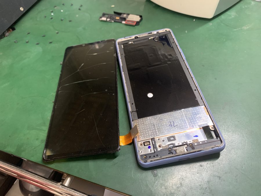 Xperia 10 III 画面割れ修理しました！！【葛西店】