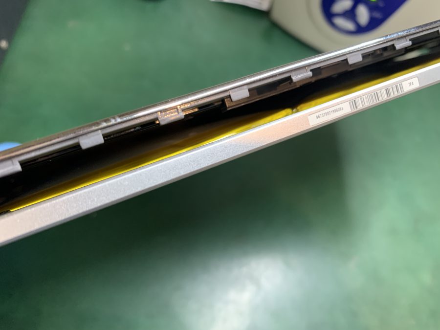 dtab D-01H のバッテリー膨張のご相談を頂きました！