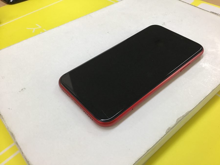 iPhoneXRの液晶破損！最短即日・データそのままで修理対応可能です♪【スマホ修理工房王子店】