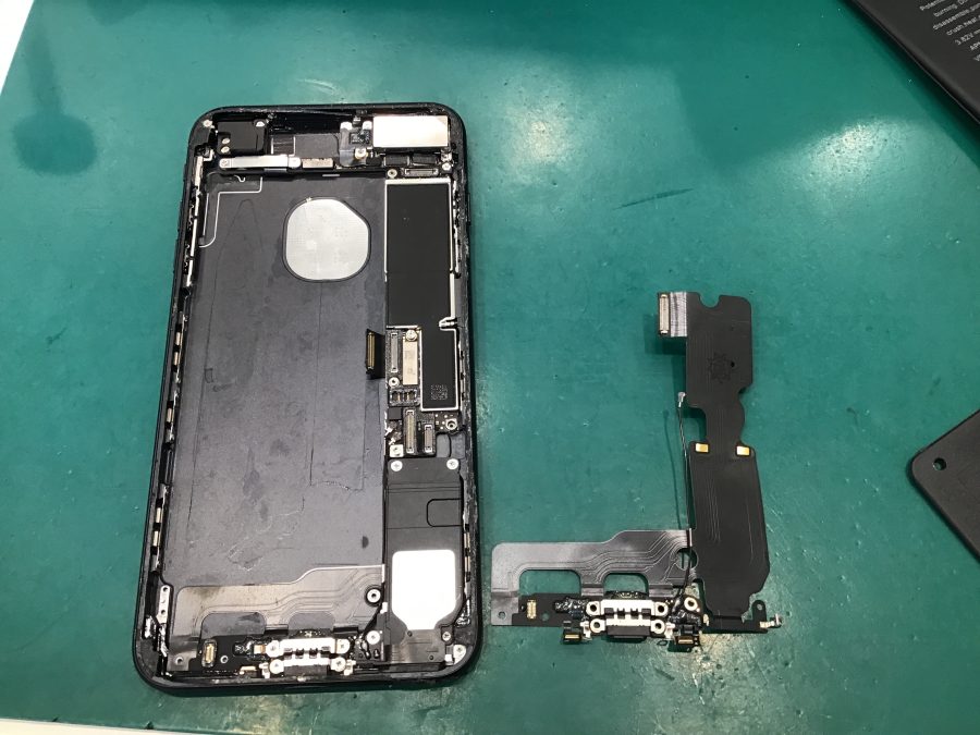 スマホ修理工房セレオ相模原店/iPhone7Plusの充電コネクタ修理を承りました！