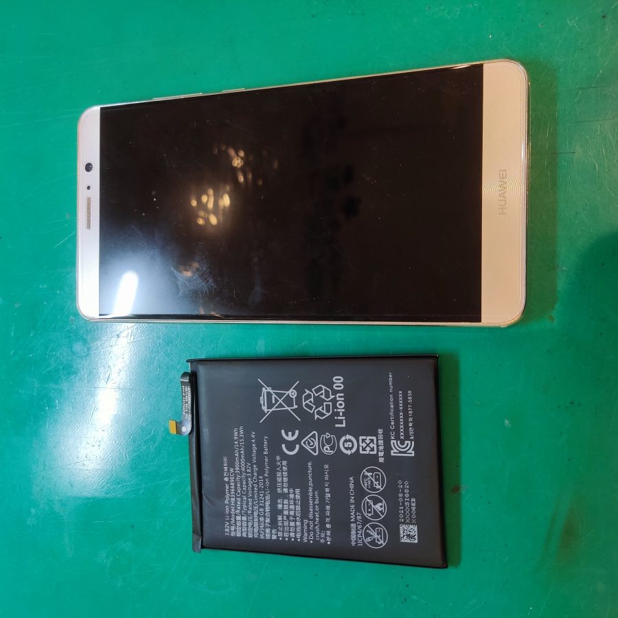 HUAWEI Mate9(ファーウェイメイト９)のバッテリー膨張ならスマホ修理工房新宿ペペ店へ!