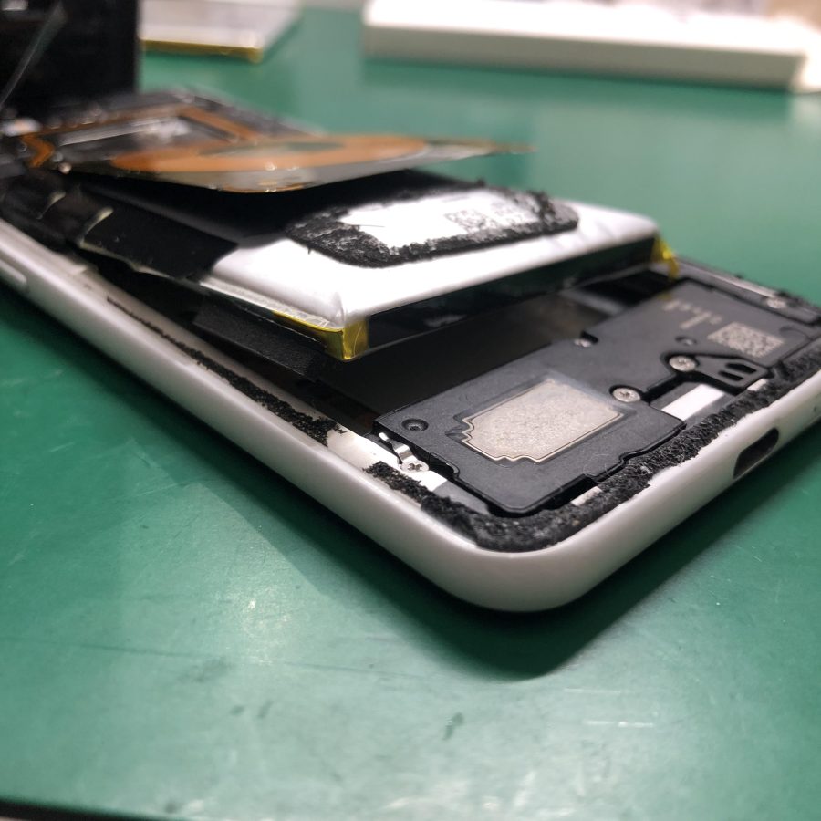 Google Pixel3（ピクセル3）のバッテリー膨張！！最短即日【スマホ修理工房池袋P‘パルコ店】へ！