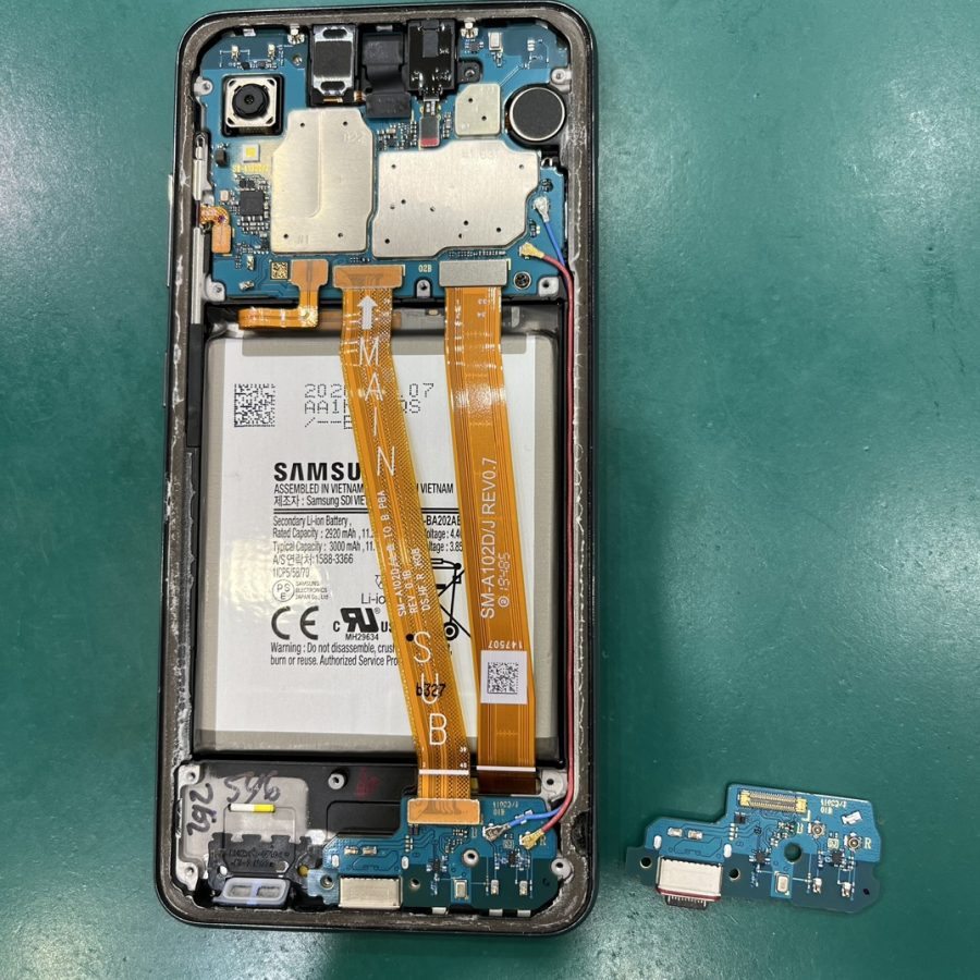 【充電コネクタ修理】茅ヶ崎からお越しのお客様より、GalaxyA20(ギャラクシーA20)をお持ち込みいただきました！