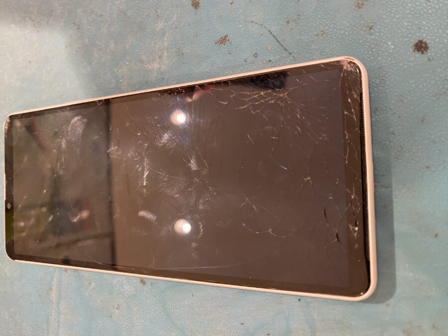 画面の壊れてしまったXperia10Ⅳ(エクスペリアテンマークフォー)の修理を行いました!【スマホ修理工房仙台PARCO2店】