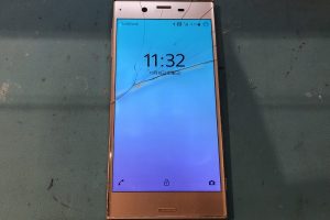 Xperia XZ（エクスペリア）の液晶画面ひび割れはスマホ修理工房渋谷店で即日修理！