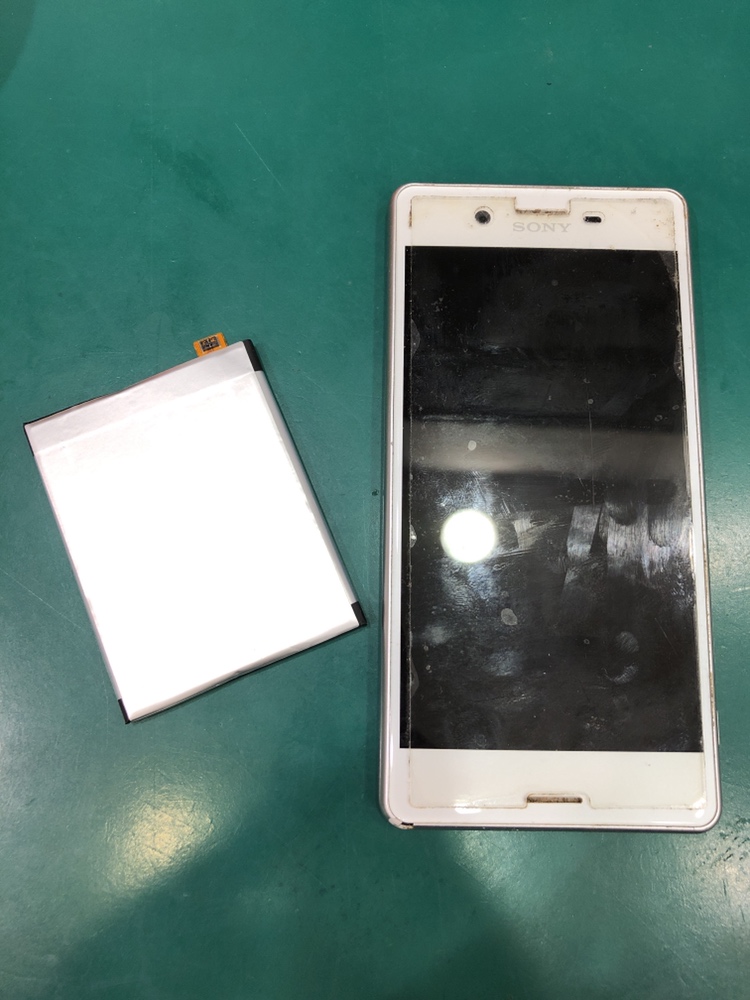【バッテリー交換修理 】高座郡からお越しのお客様より、XperiaZ3(エクスペリアZ3)をお持ち込みいただきました！