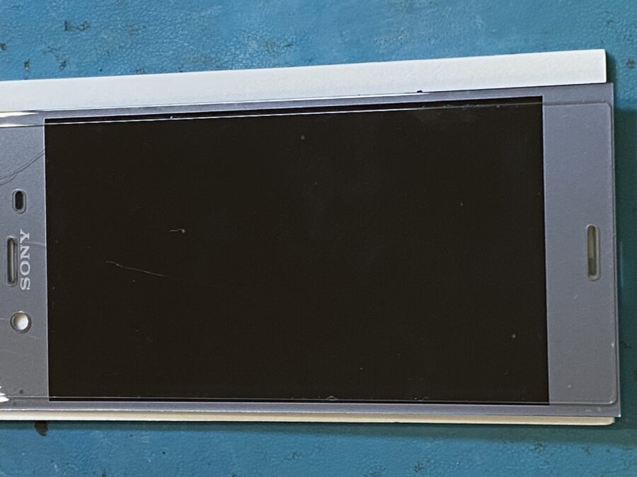 画面の映らなくなってしまったXperiaXZ1(エクスペリアエックスゼットワン)をお持ち込み頂きました!【