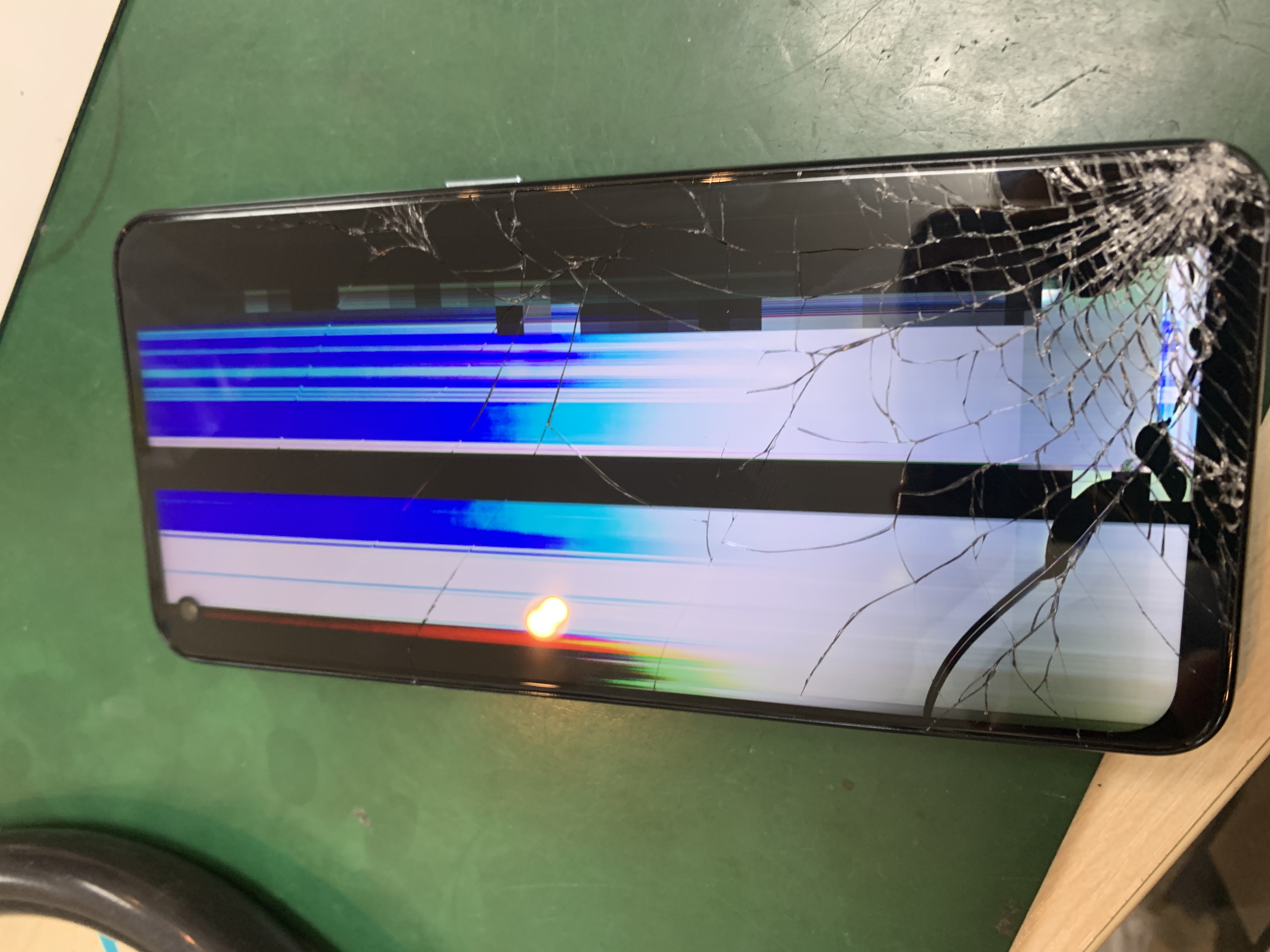 OPPO Reno5Aの画面交換修理のご相談をいただきました！