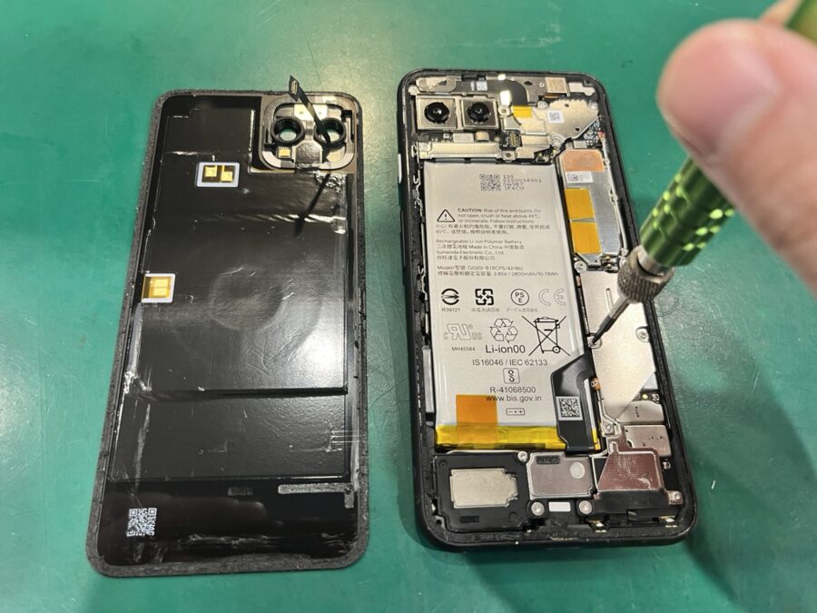 減りの早いPixel4(ピクセル)のバッテリー交換は、千葉駅直下スマホ修理工房ペリエ千葉店へどうぞ♪